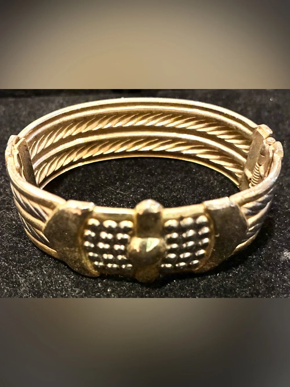 Vintage Brass Tricolor Hinged Bangle Bracelet 6 1/2 in Wrist Fashion Trendy